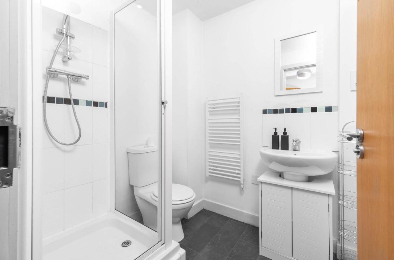 Beautiful Birmingham Central Spacious Apartment-Free Parking, Wifi, Contractors, Hs2, Bullring, Birmingham City Fc ภายนอก รูปภาพ