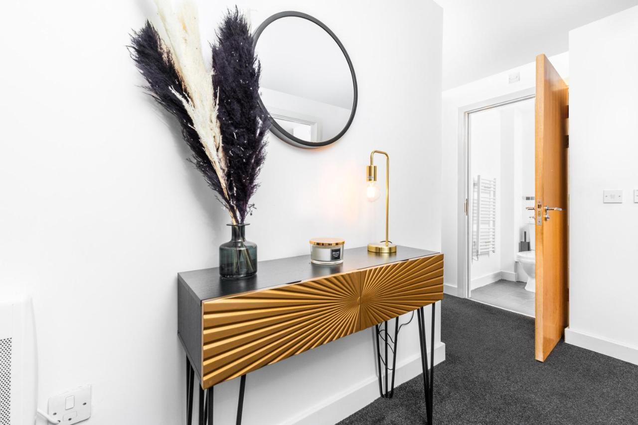 Beautiful Birmingham Central Spacious Apartment-Free Parking, Wifi, Contractors, Hs2, Bullring, Birmingham City Fc ภายนอก รูปภาพ